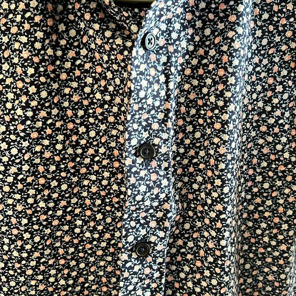 Express Extra Slim Button Down Size Small - Picture 2 of 4